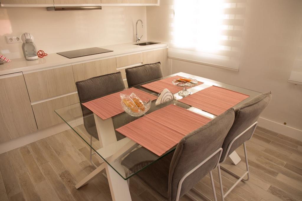 Apartamento El Balcon De La Muralla กอร์โดบา ภายนอก รูปภาพ